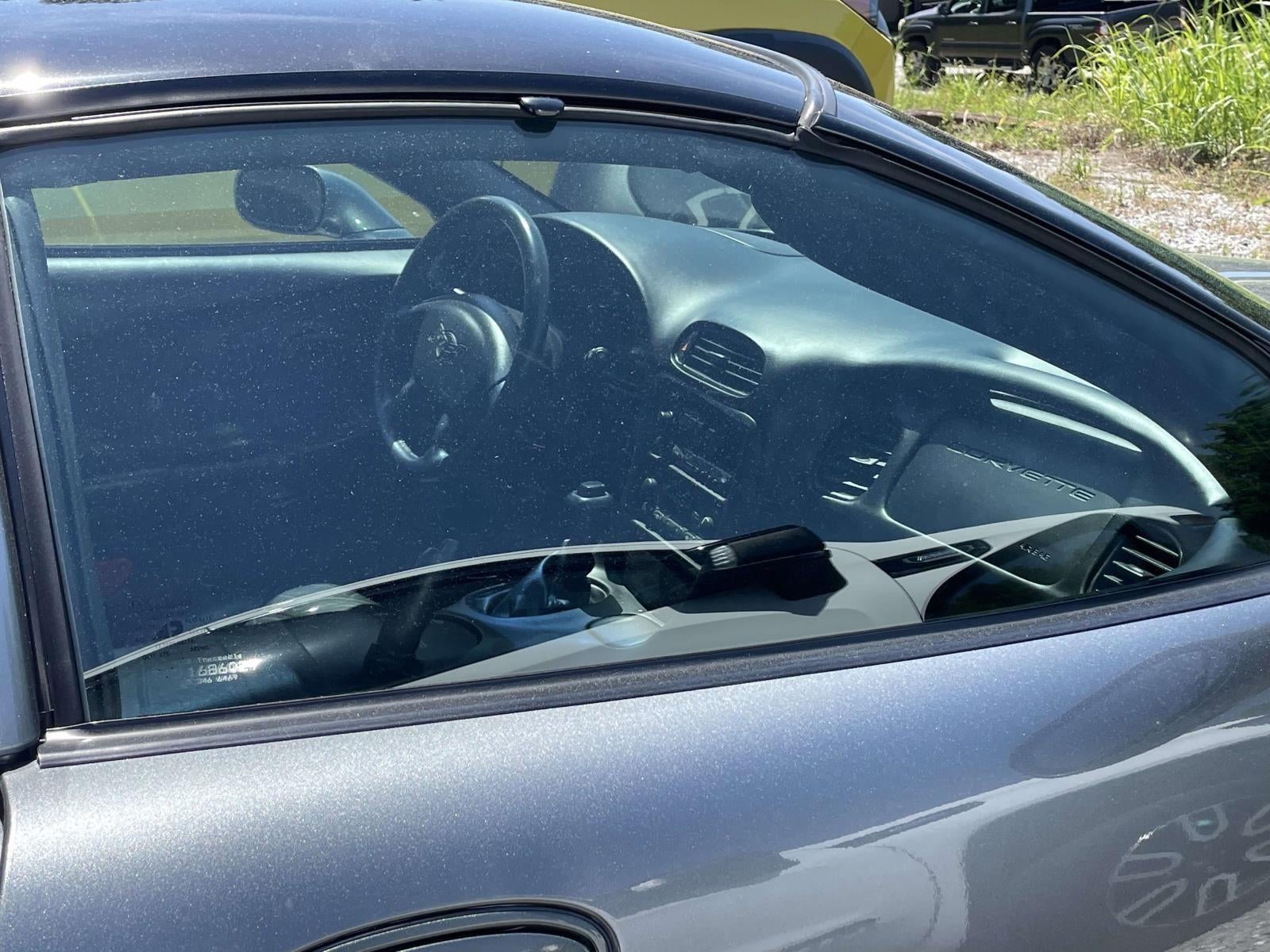 2004 Chevrolet Corvette Base