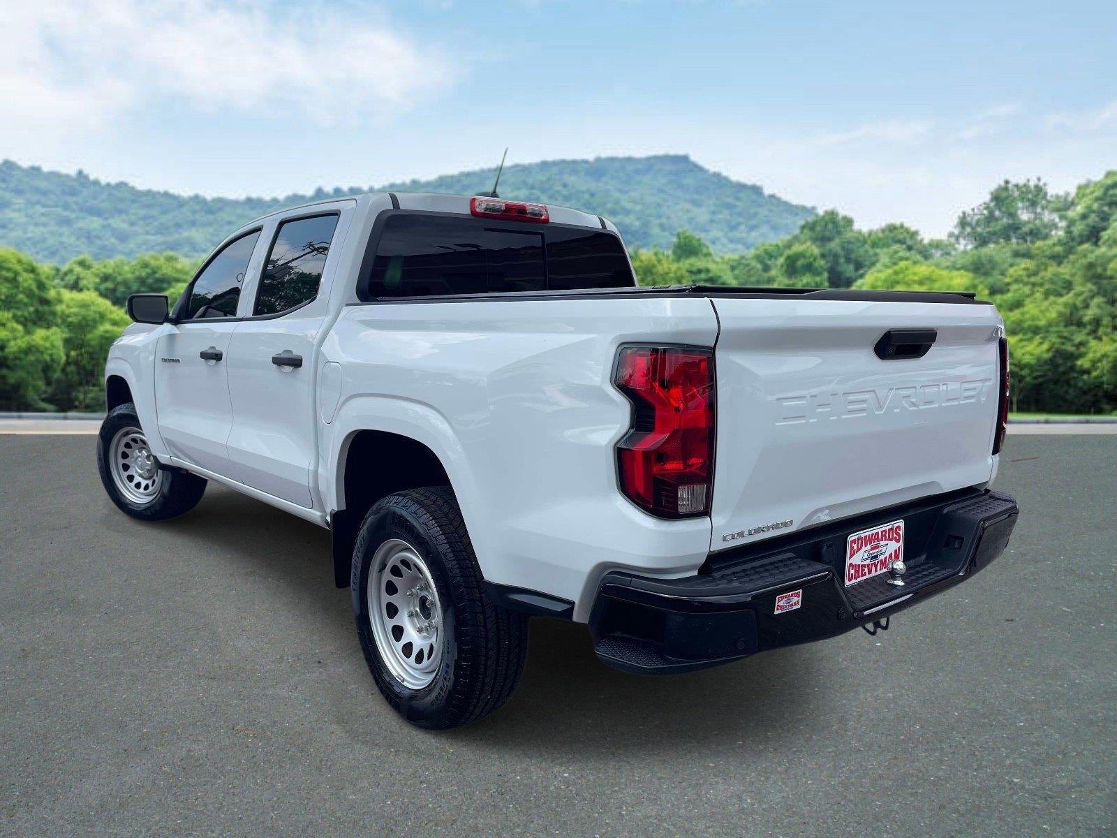 2024 Chevrolet Colorado WT
