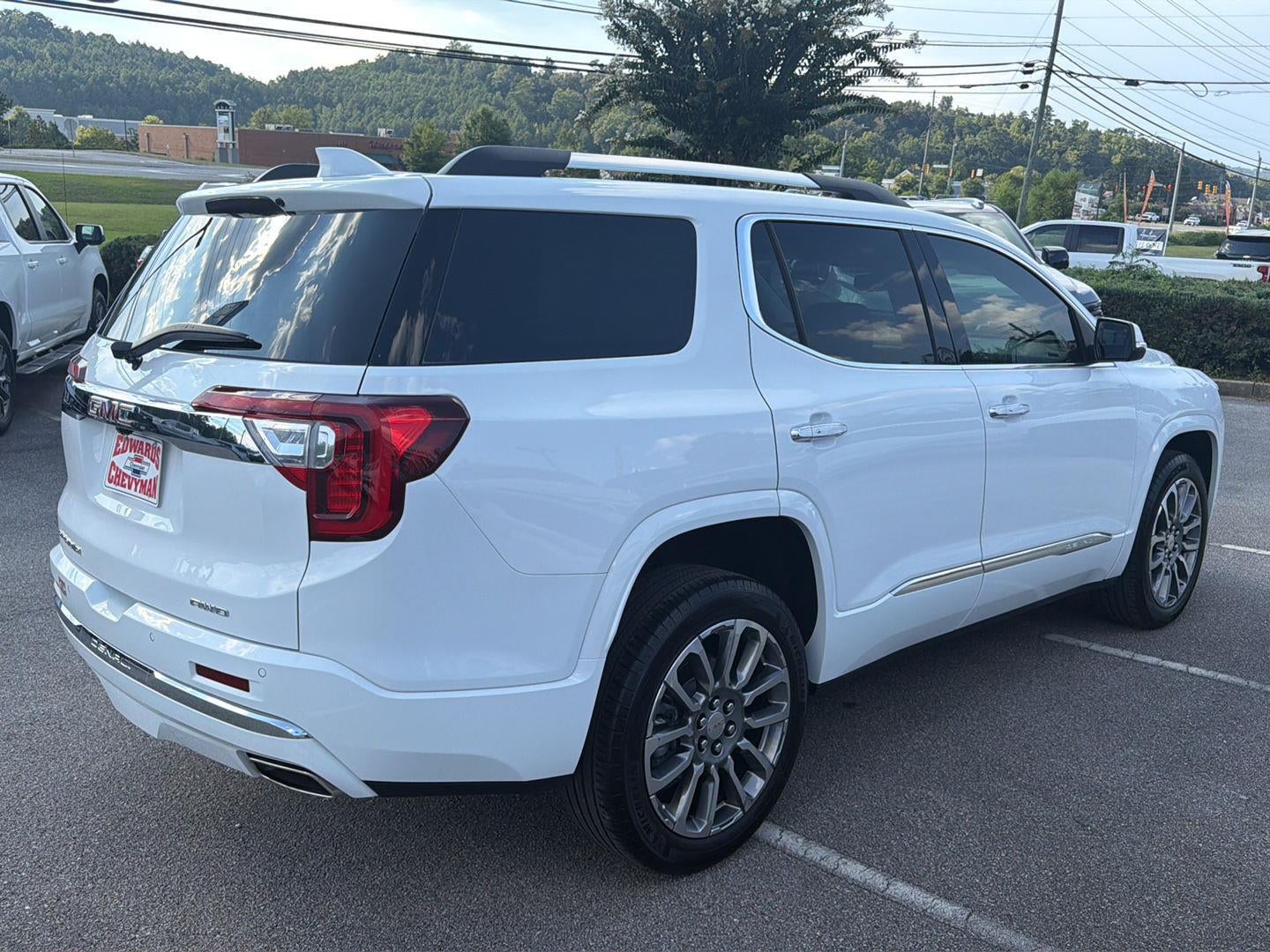 2023 GMC Acadia Denali