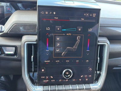 2025 GMC Yukon Elevation