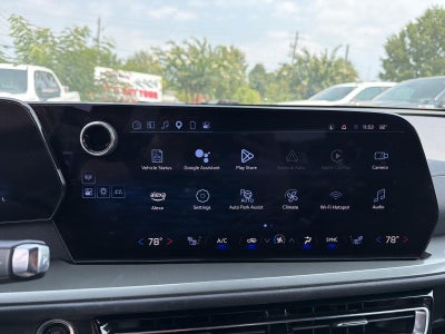 2024 Chevrolet Traverse LT