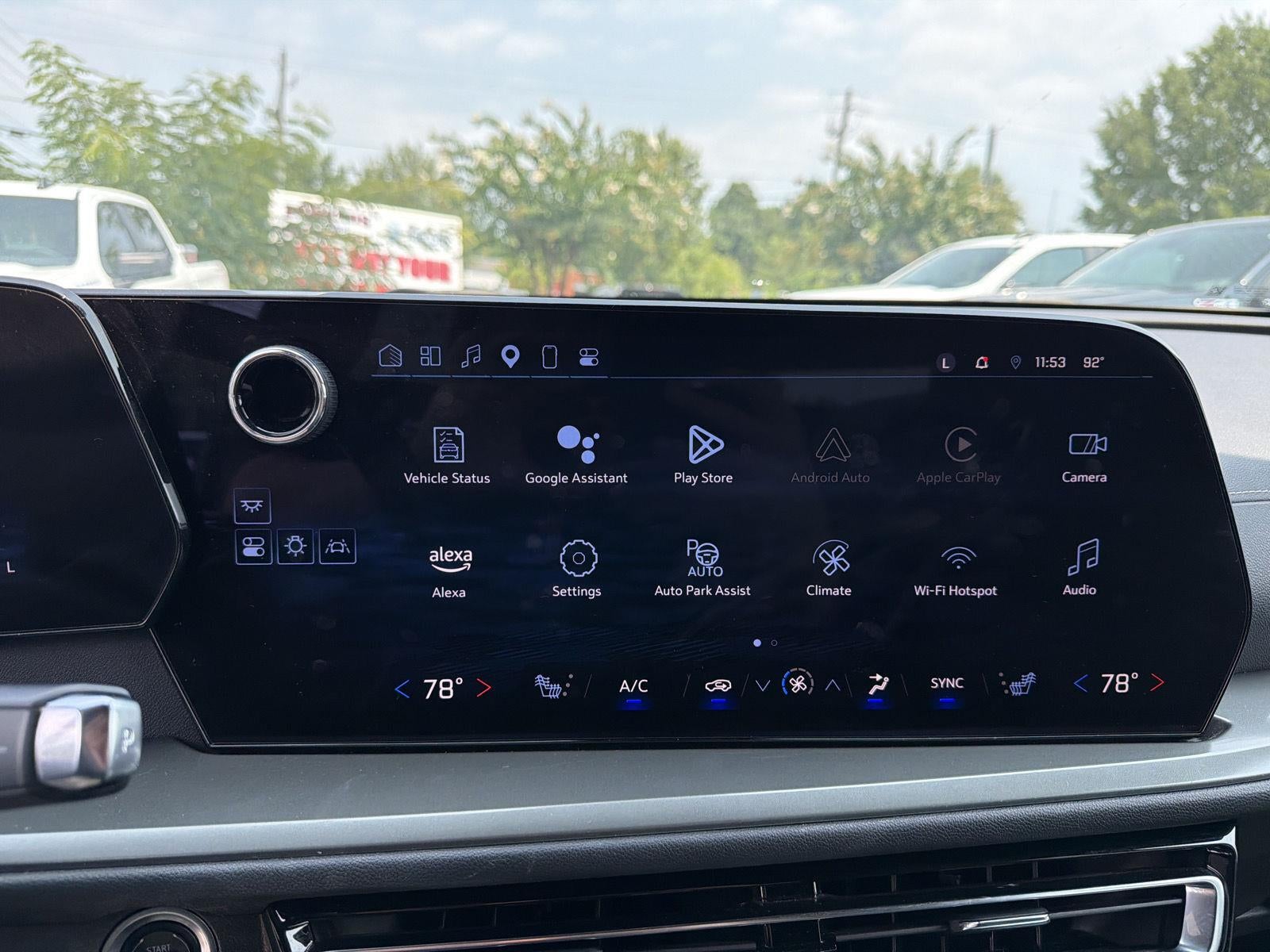 2024 Chevrolet Traverse LT