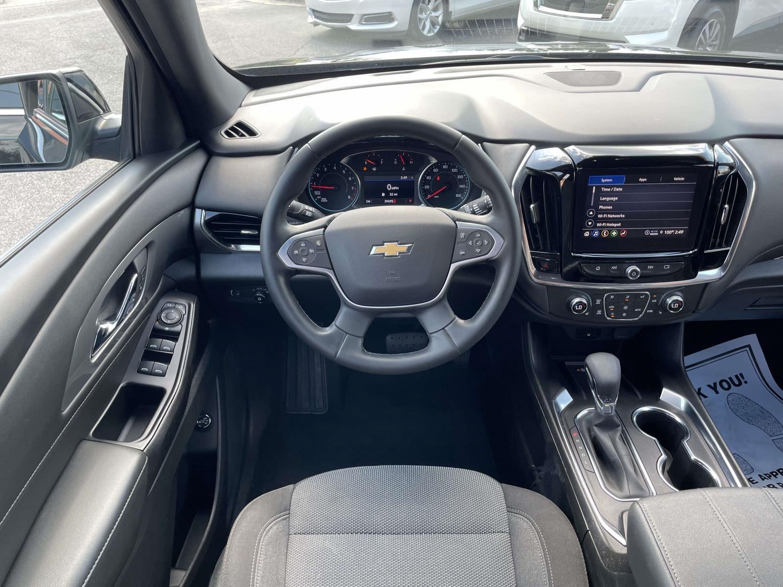 2023 Chevrolet Traverse LT Cloth
