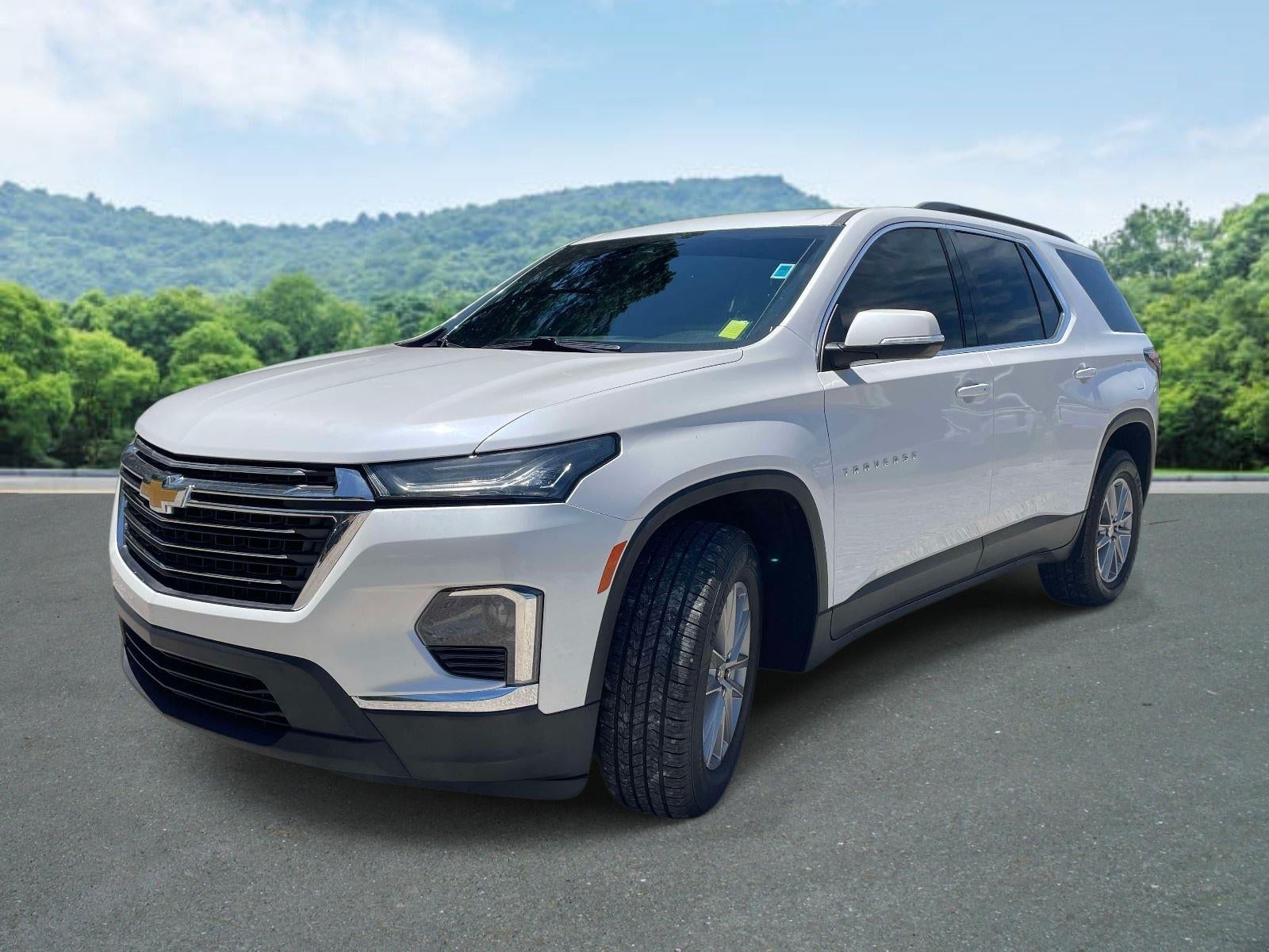 2022 Chevrolet Traverse LT Cloth