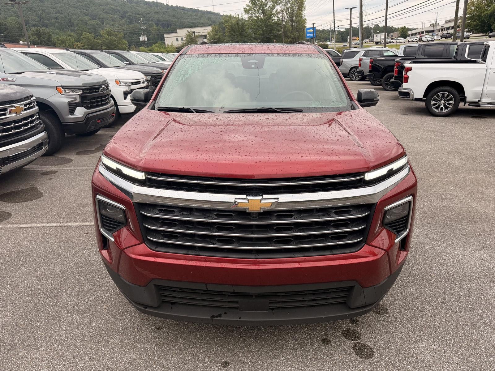 2025 Chevrolet Traverse LT