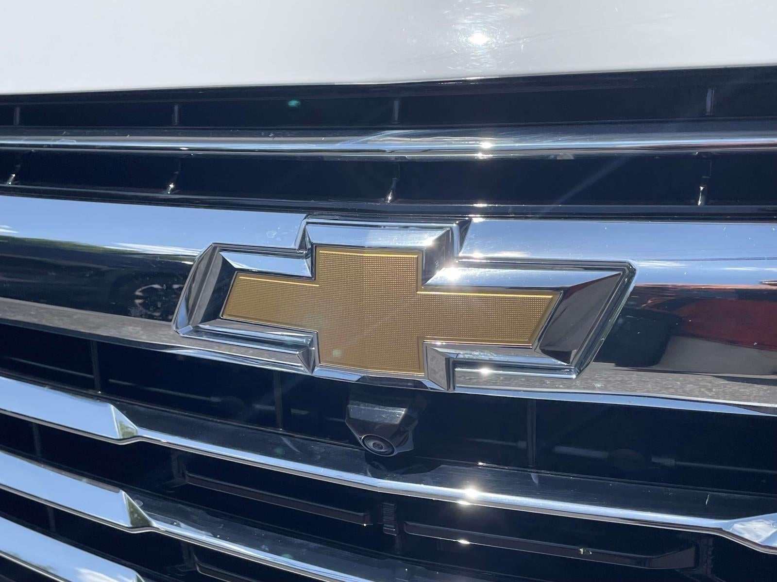 2025 Chevrolet Suburban LT
