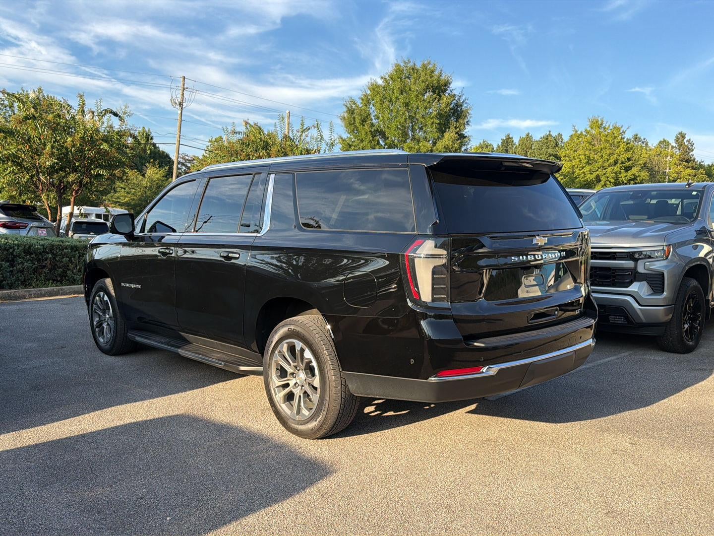 2025 Chevrolet Suburban LT