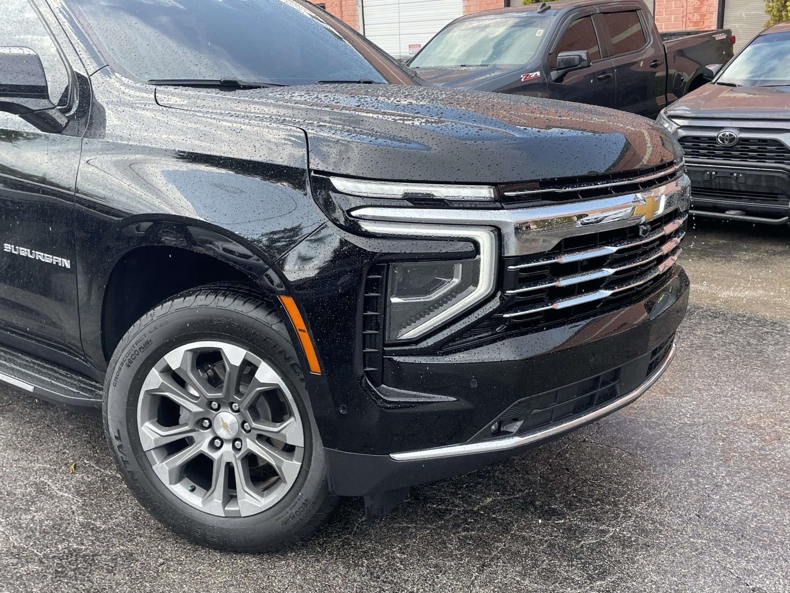 2025 Chevrolet Suburban LT