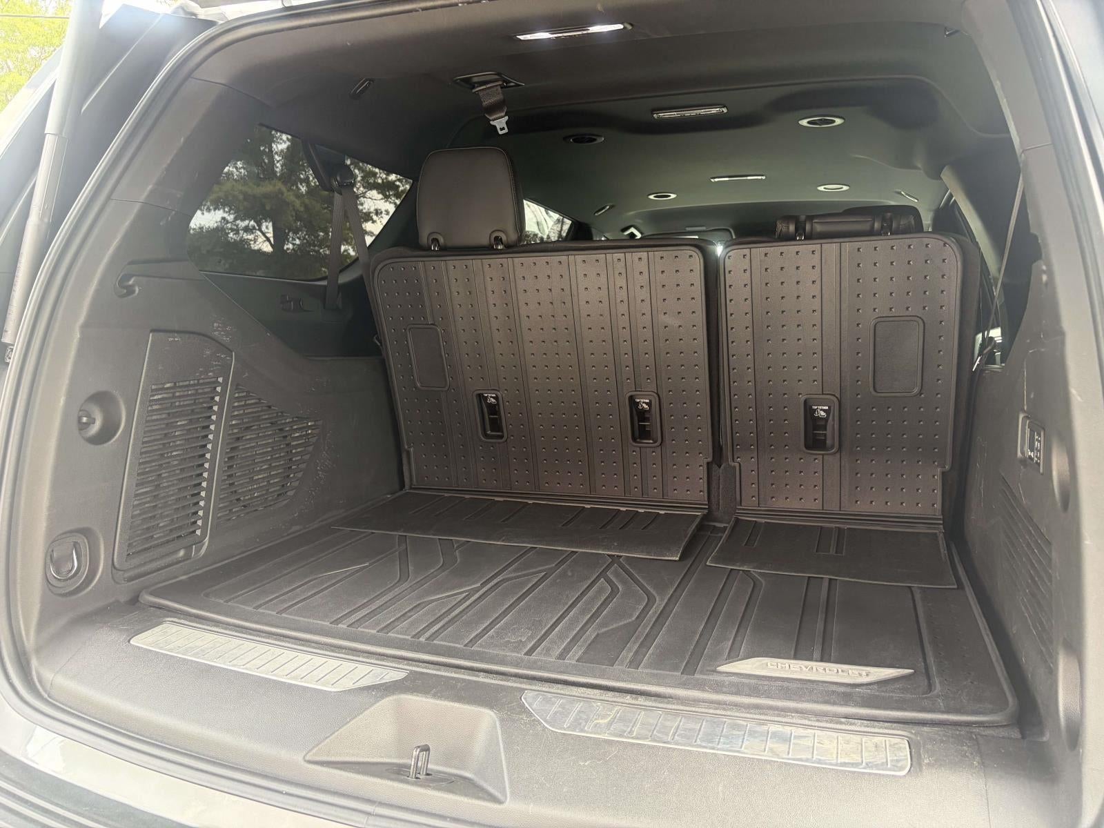 2025 Chevrolet Suburban RST