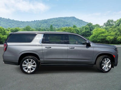 2022 Chevrolet Suburban High Country