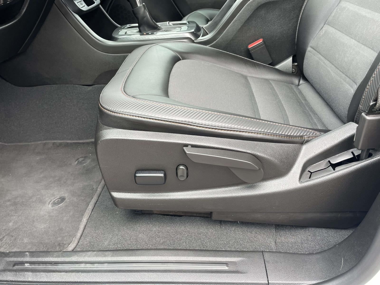 2022 GMC Canyon 4WD AT4 w/Cloth