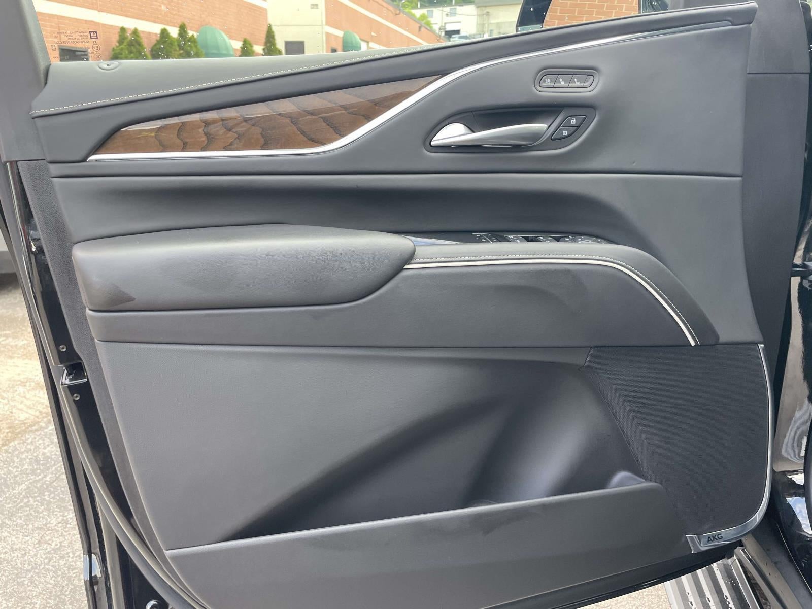 2023 Cadillac Escalade 4WD Sport Platinum