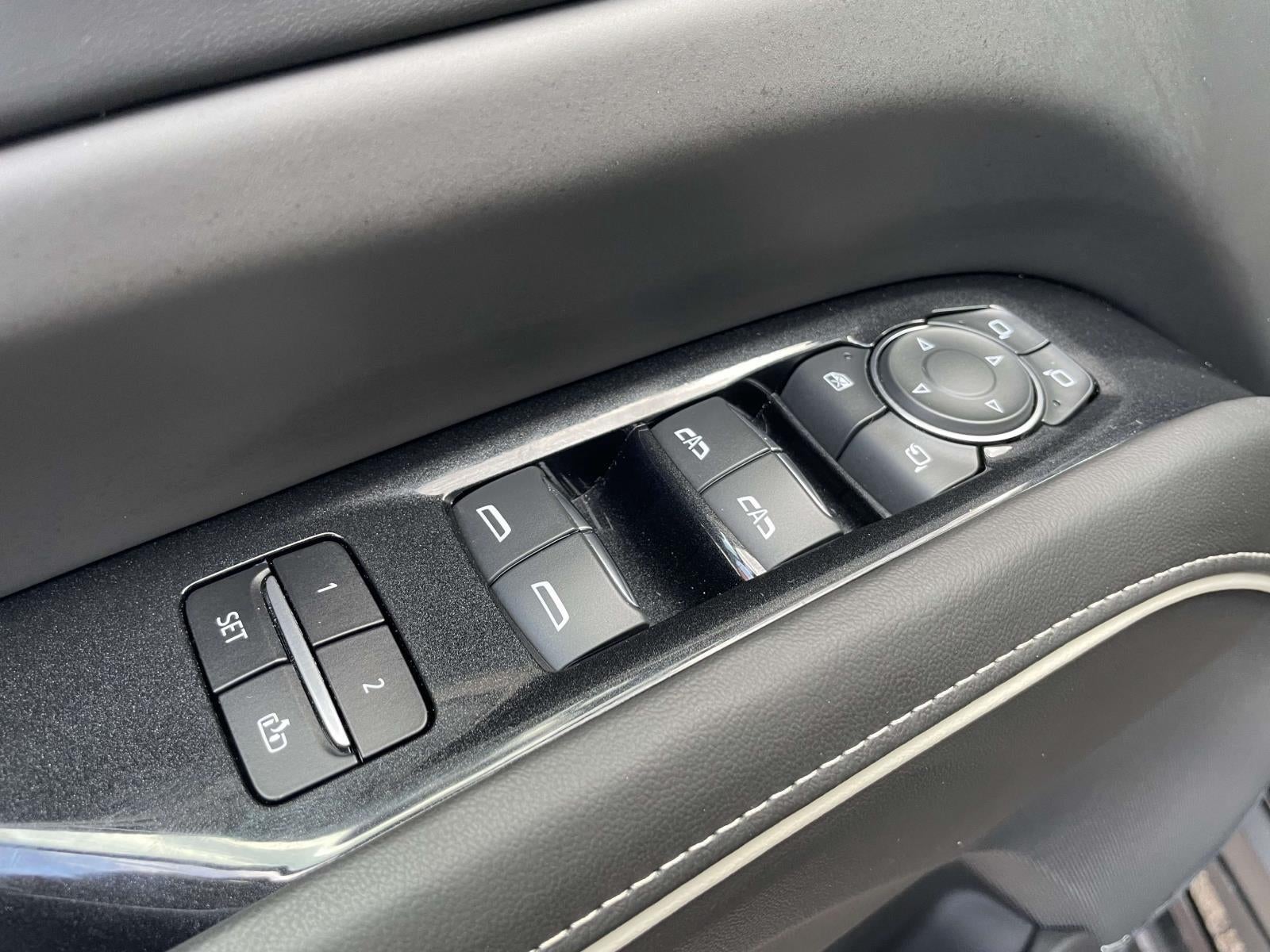 2023 Cadillac Escalade 4WD Sport Platinum