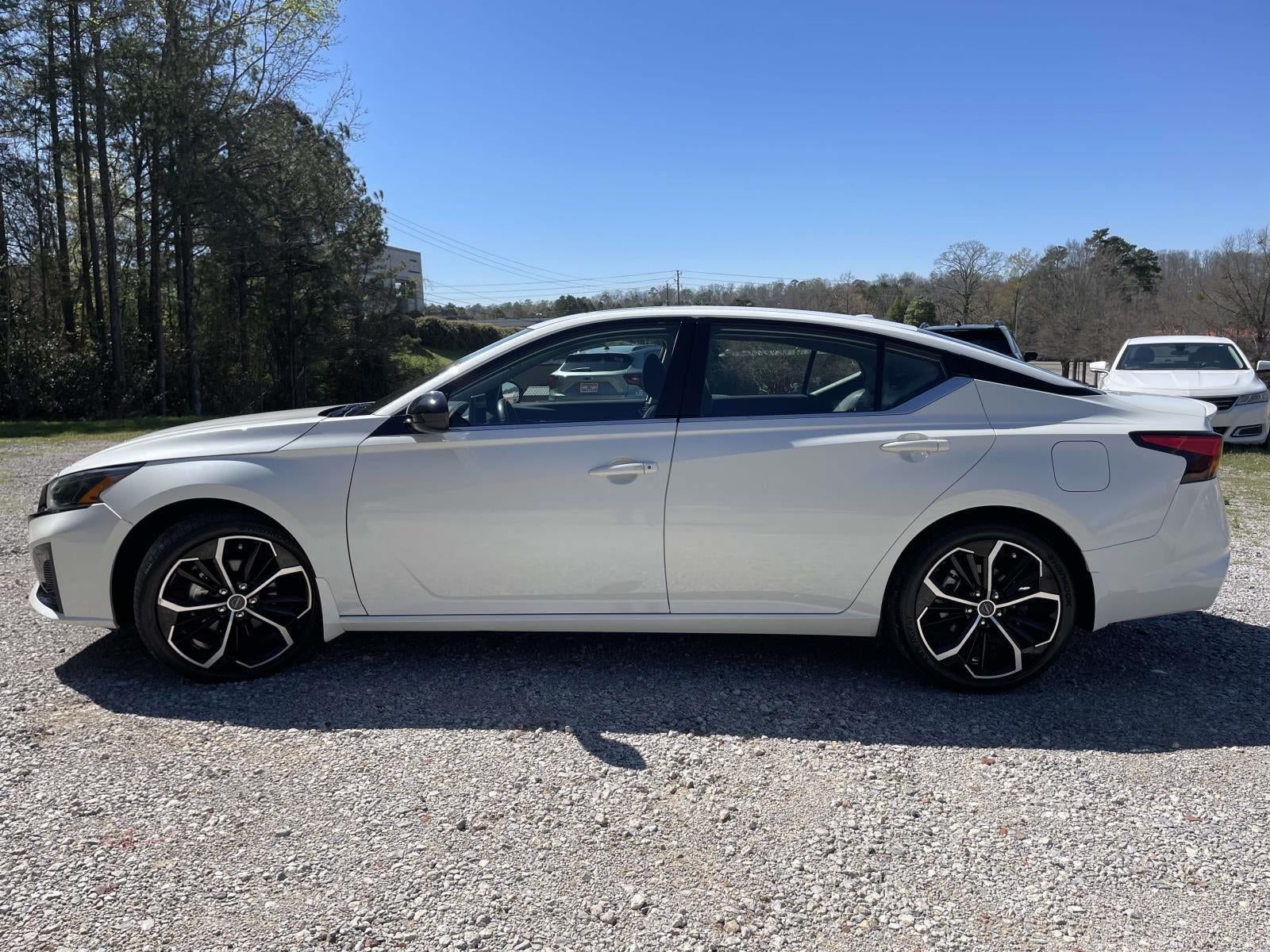 2023 Nissan Altima 2.5 SR