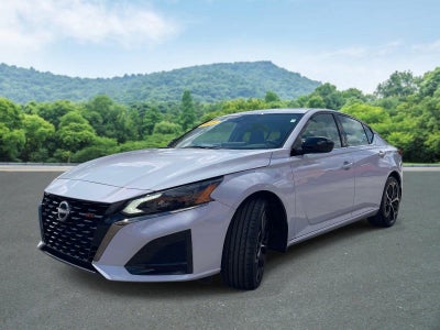 2025 Nissan Altima SR
