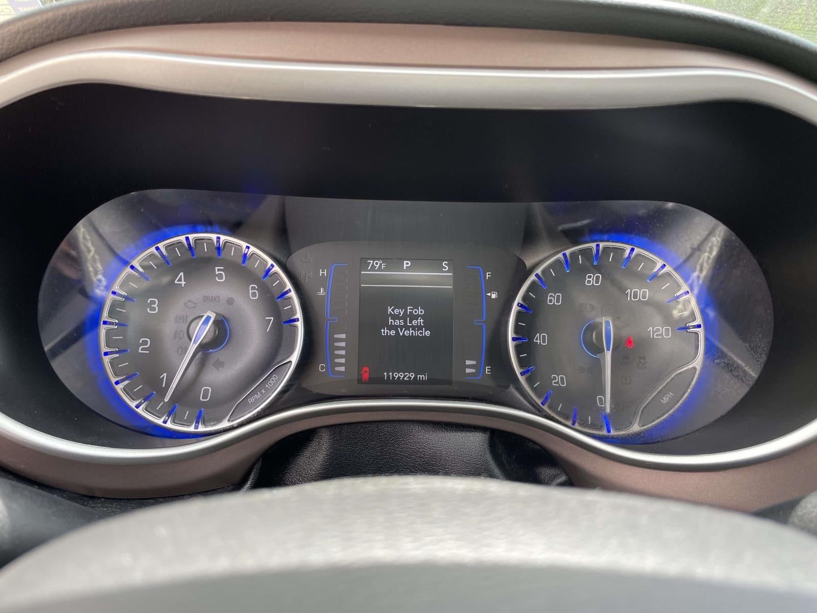 2023 Chrysler Voyager LX