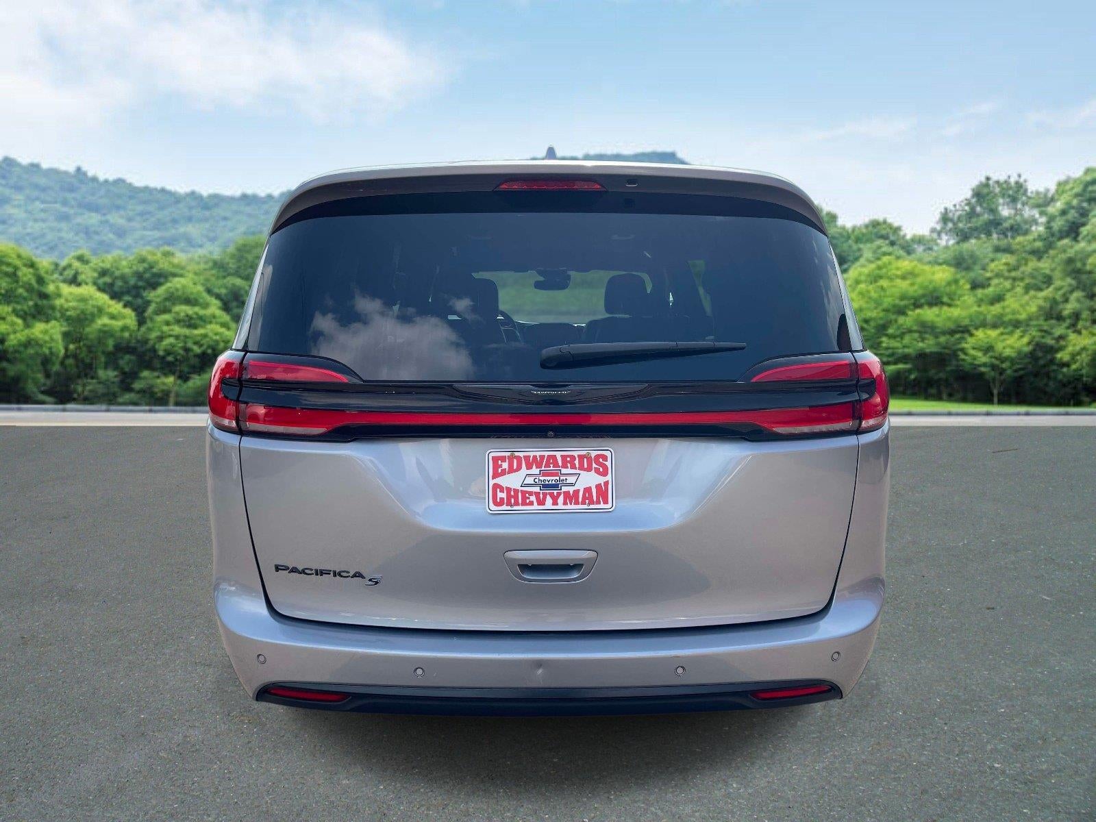 2021 Chrysler Pacifica Touring