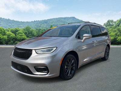 2021 Chrysler Pacifica Touring