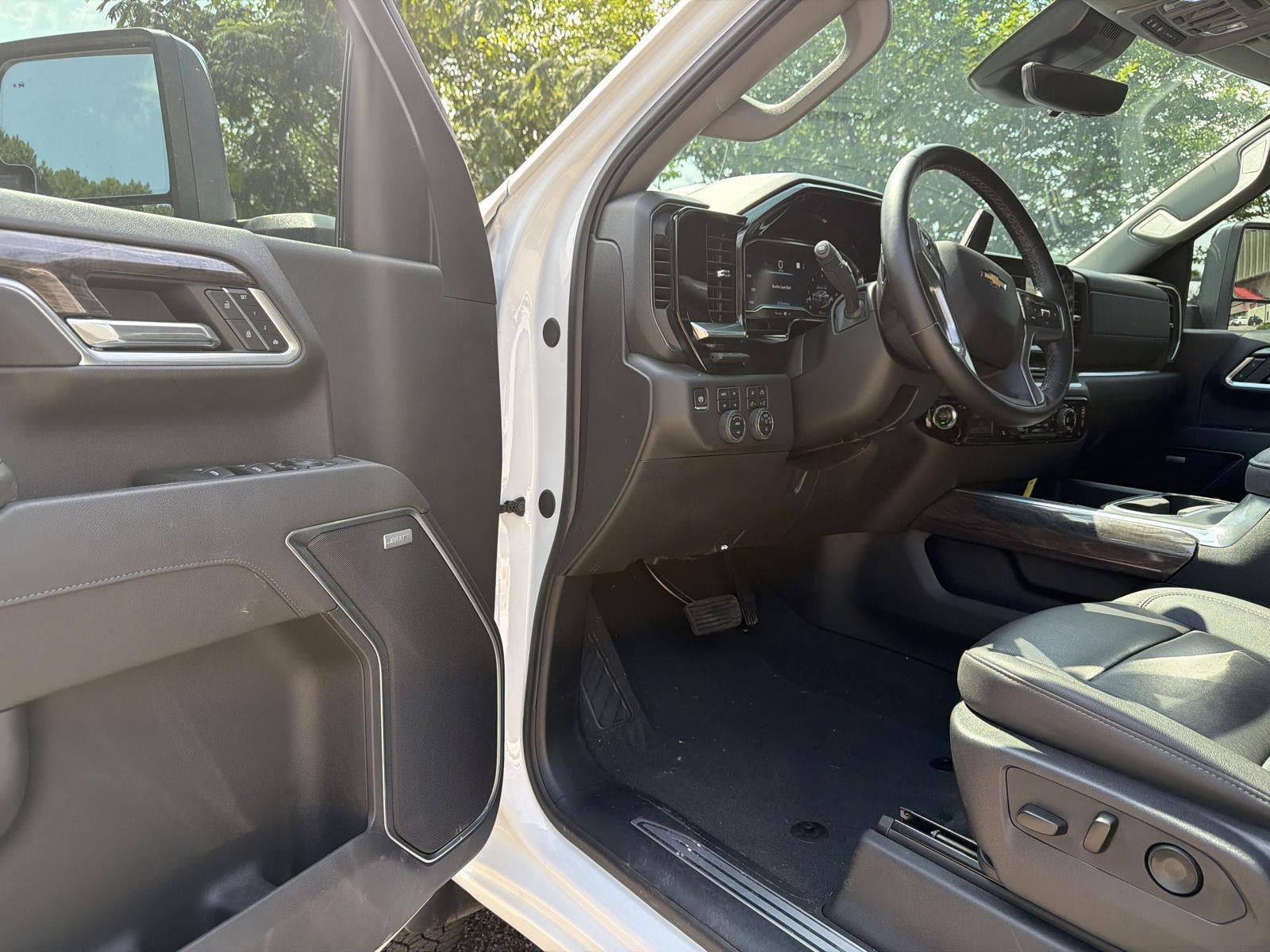 2025 Chevrolet Silverado 3500 HD LTZ