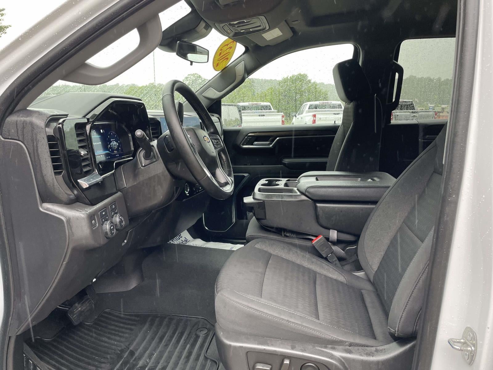2023 Chevrolet Silverado 1500 LT (2FL)