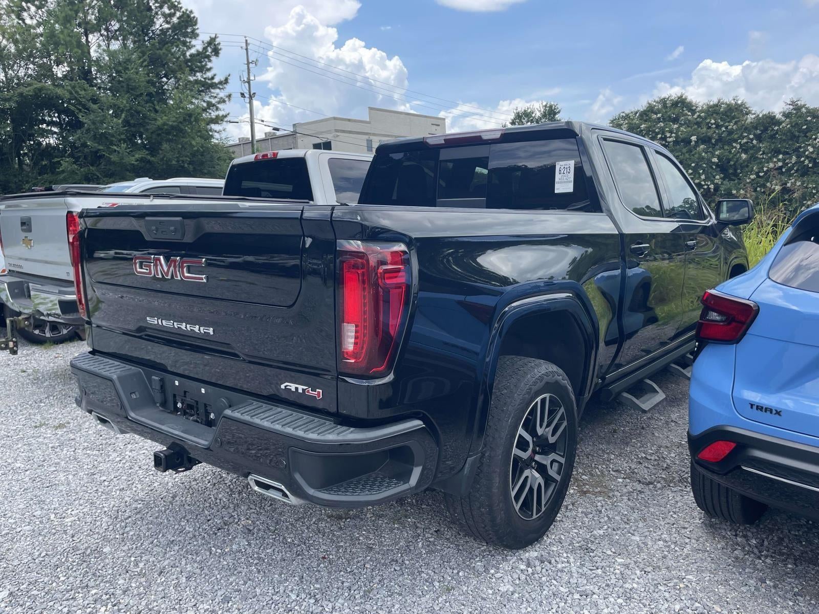 2023 GMC Sierra 1500 AT4