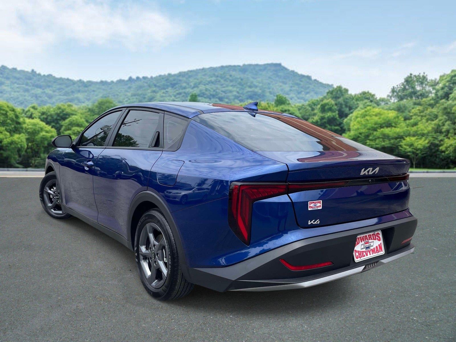 2025 Kia K4 LXS