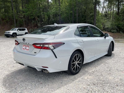 2022 Toyota Camry SE