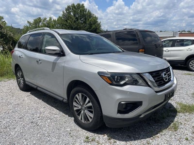 2020 Nissan Pathfinder SV