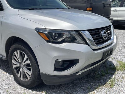 2020 Nissan Pathfinder SV