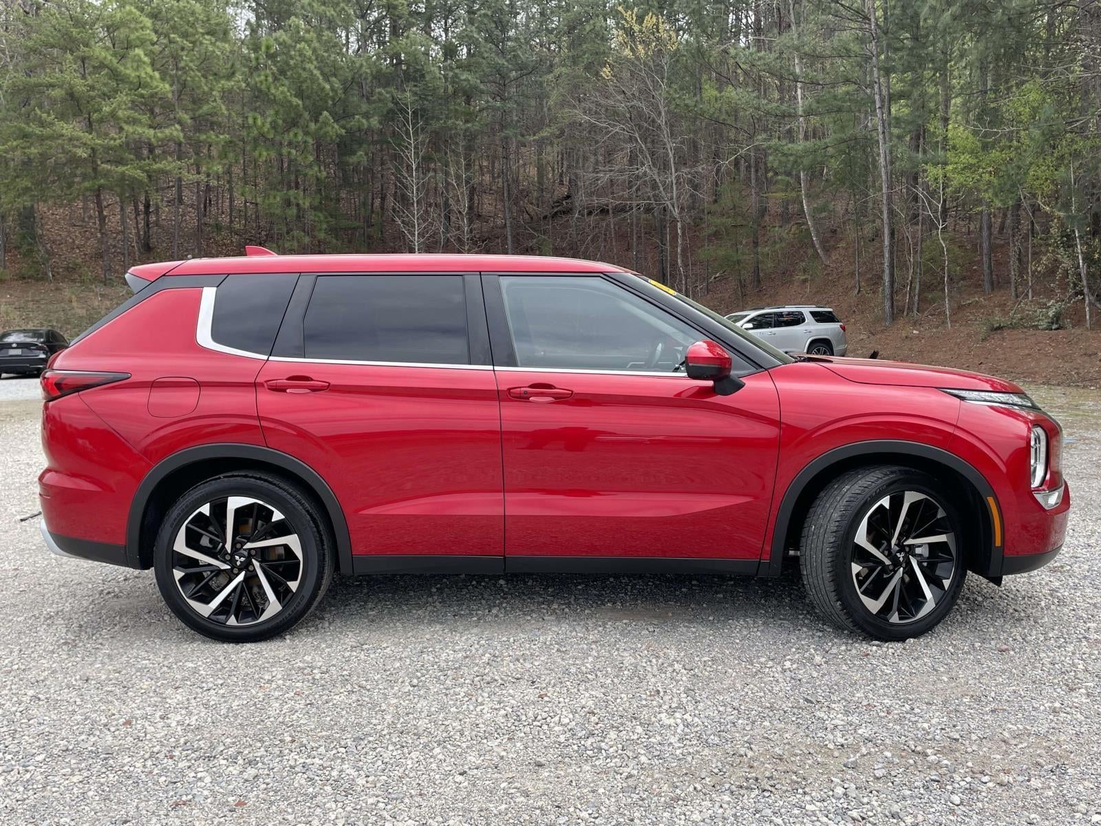 2024 Mitsubishi Outlander SE