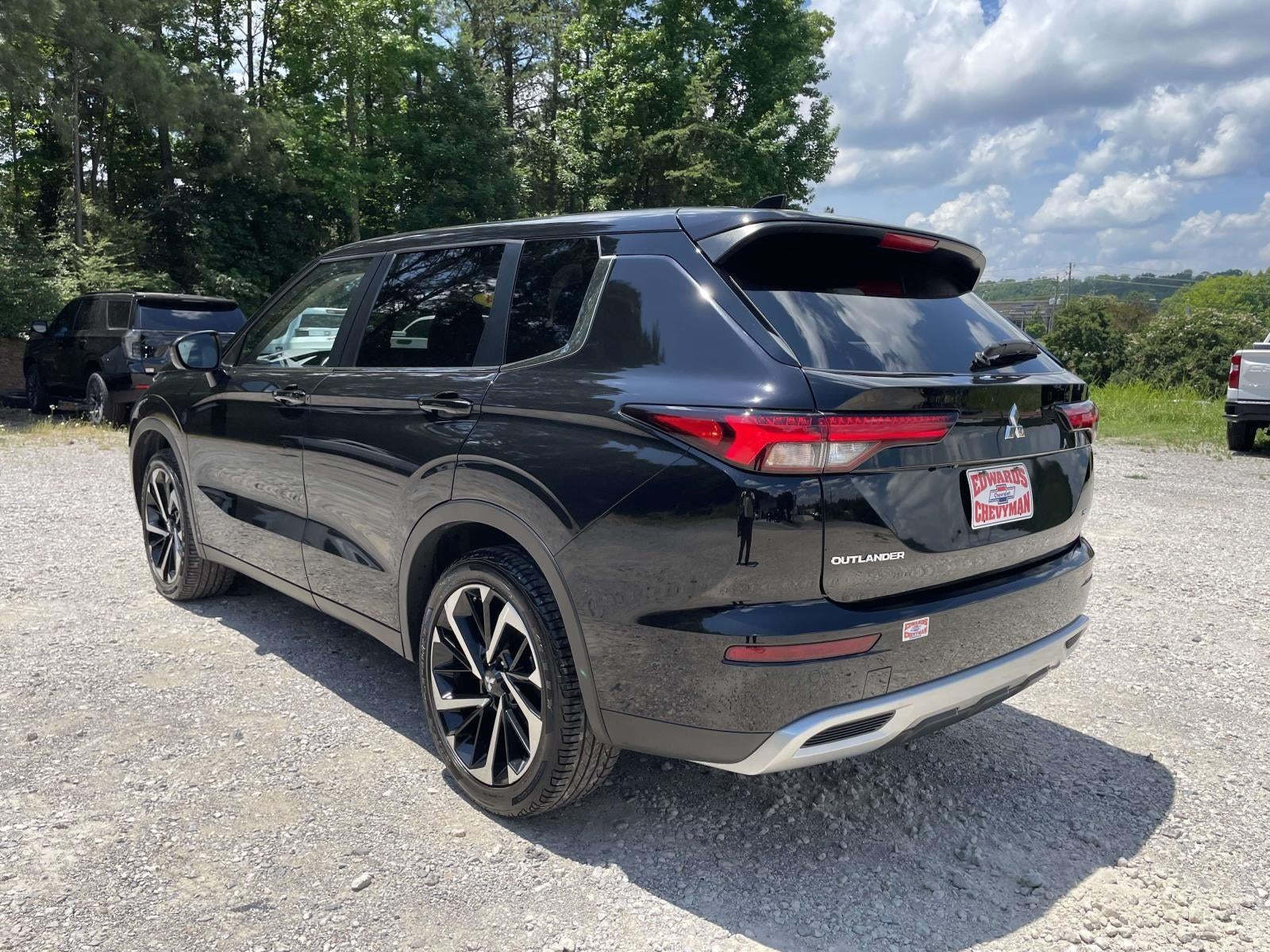2024 Mitsubishi Outlander SE