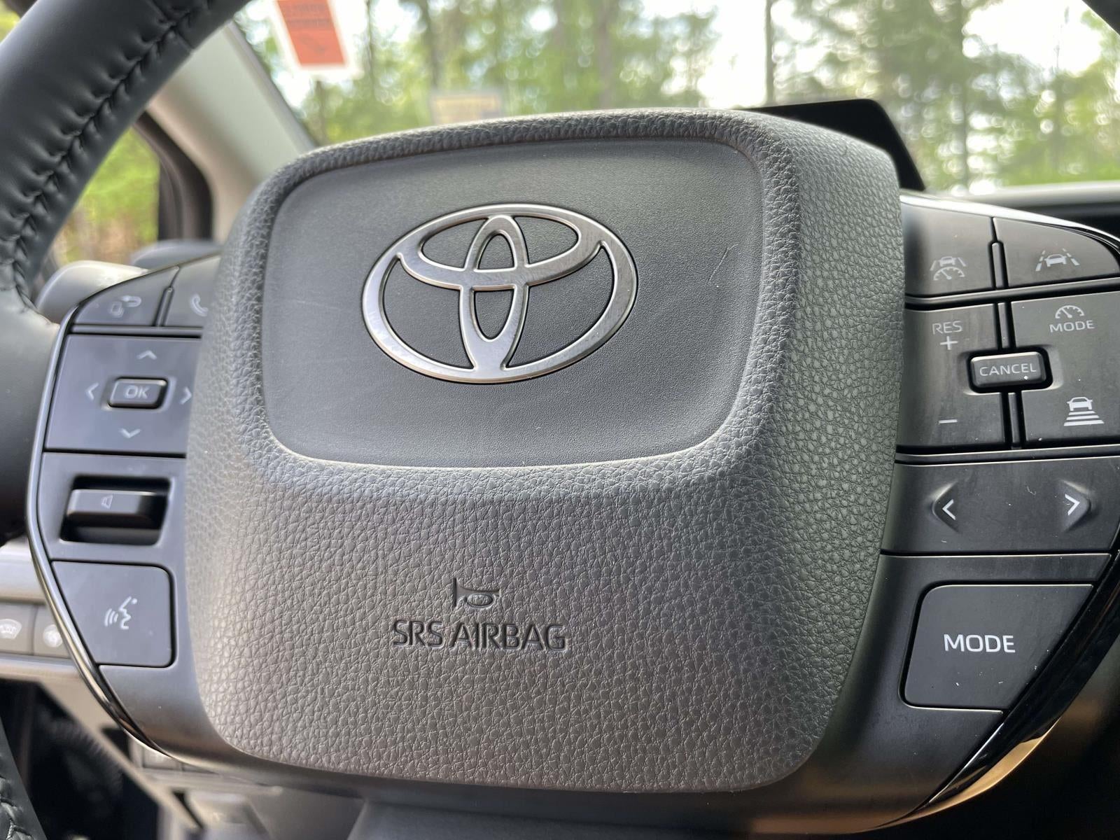 2026 Toyota Prius Plug-In Hybrid SE