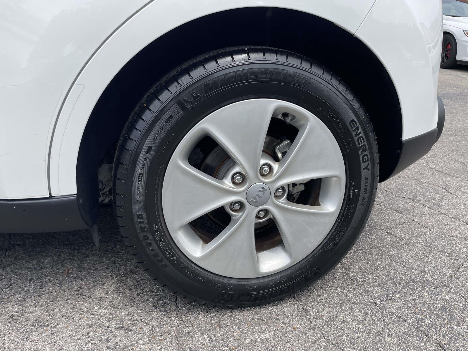2016 Kia Soul Base