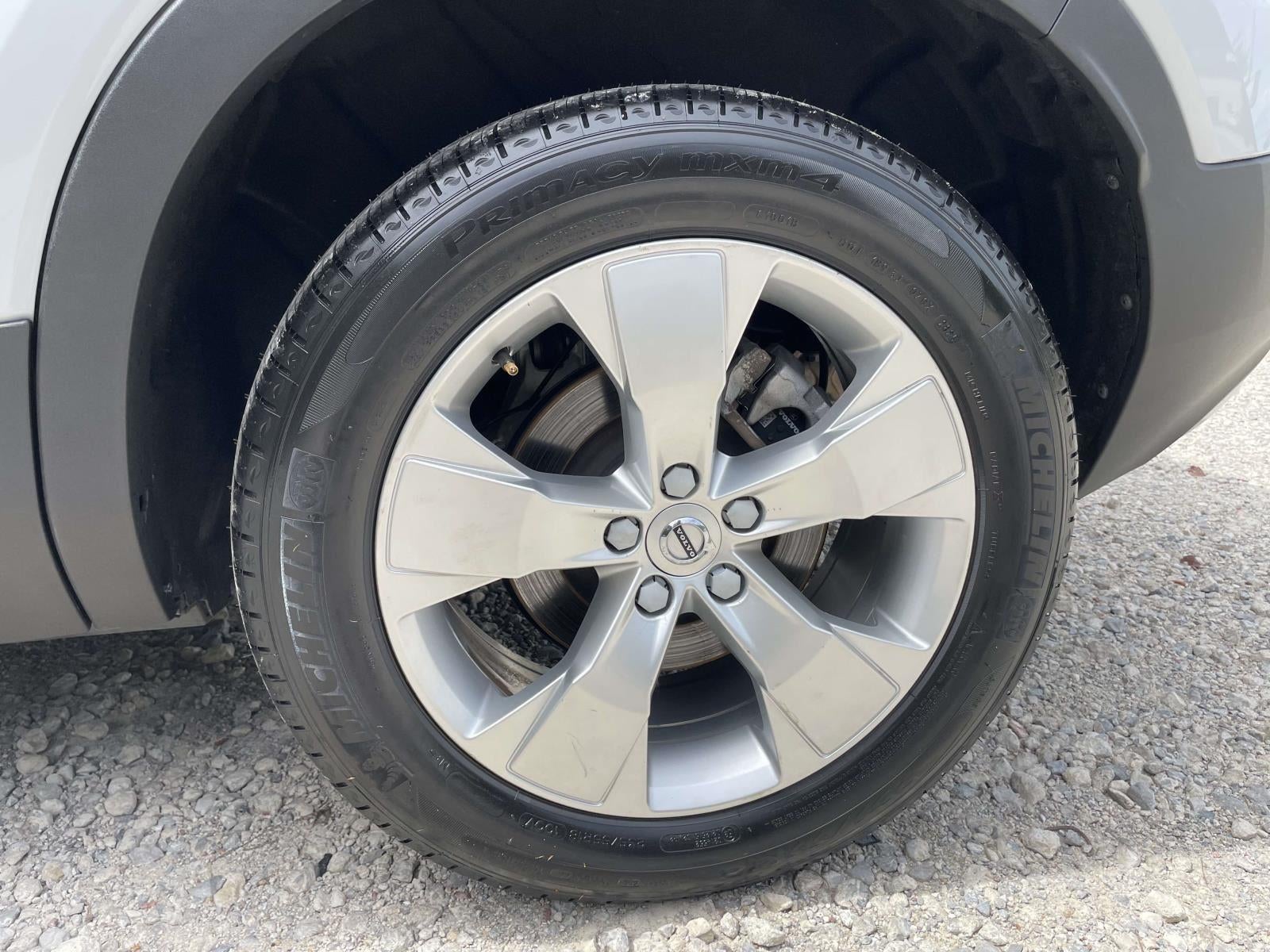 2022 Volvo XC40 Momentum