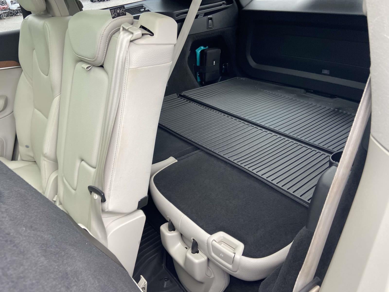 2022 Volvo XC90 Momentum