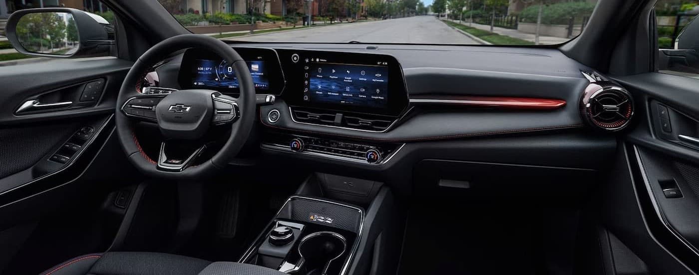 Black dash in a 2025 Chevy Equinox for sale near Gardendale.